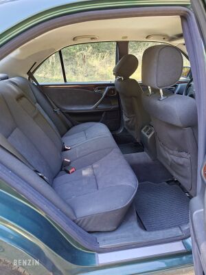 Mercedes-Benz E240 W210 - 1999 à vendre aux enchères sur Benzin – photo 25/59