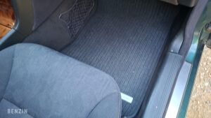 Mercedes-Benz E240 W210 - 1999 à vendre aux enchères sur Benzin – photo 31/59