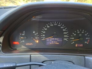 Mercedes-Benz E240 W210 - 1999 à vendre aux enchères sur Benzin – photo 35/59
