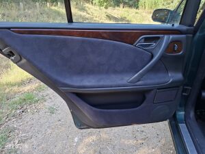Mercedes-Benz E240 W210 - 1999 à vendre aux enchères sur Benzin – photo 48/59